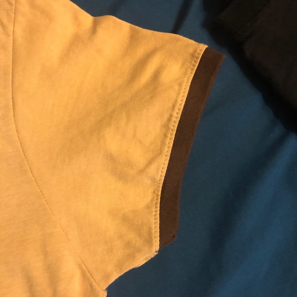 UT Austin College T-shirt - Picture 7 of 8